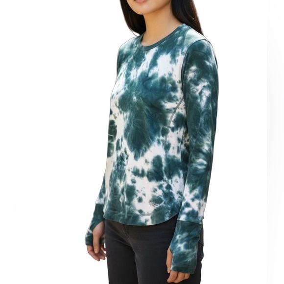 Tops - Tie Dye Yoga Top Long Sleeve Workout Top NWT - Size S